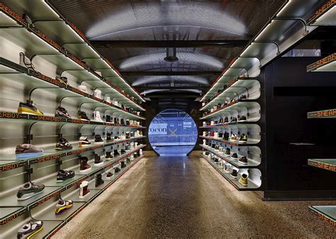 online sneaker stores
